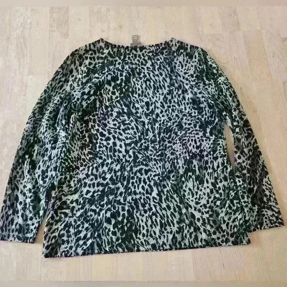 Chicos leopard print top size 1 - Picture 3 of 7